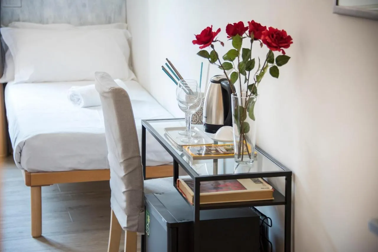 Raffaela'S Suite & Rooms Vatican Guest House Rome 2*,  Italy