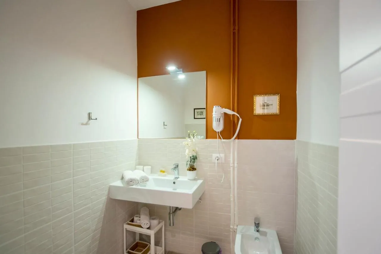 **  Raffaela'S Suite & Rooms Vatican Guest House Rome Italy